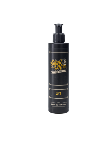 Envase de Skull Men Curl Cream 200ml, crema para rizos con fijación natural.